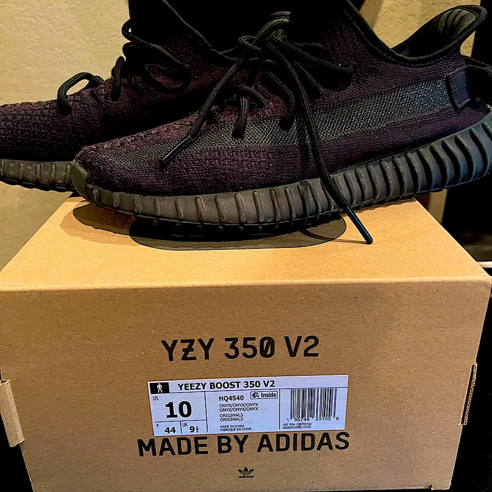 Yeezy Boost 350 V2 - Men’s Size 10